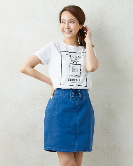 INGNI(イング) コクーンスカートx香水Tシャツ／SET ｵﾌﾎﾜｲﾄ