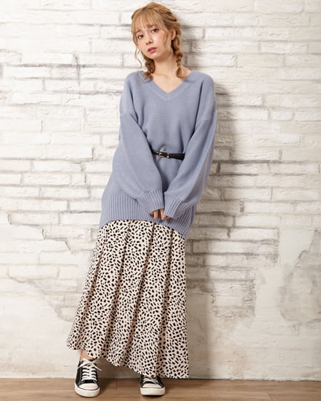 【INGNI STORE限定セット】Vネックチュニックニット+ダルメシアン柄スカート/SET