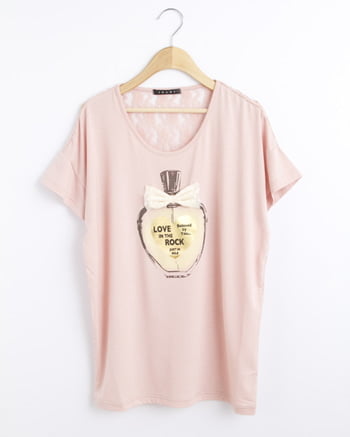 香水／半袖Tシャツ