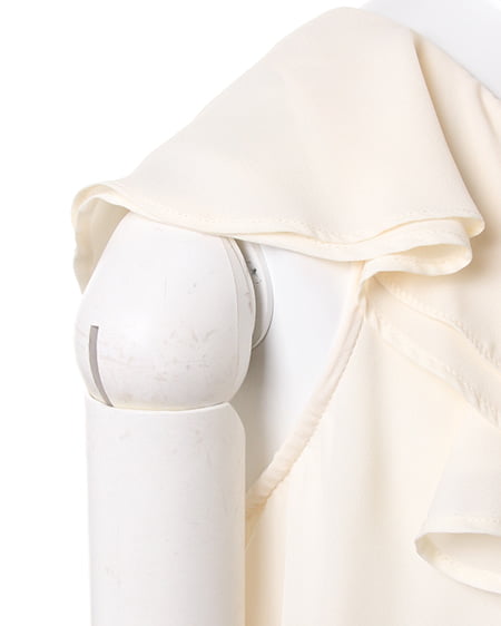 INGNI(イング) フリルJZ/TOPS オフホワイト