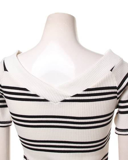 INGNI(イング) イレギュラーボーダーボート/V半袖 オフホワイト/クロ