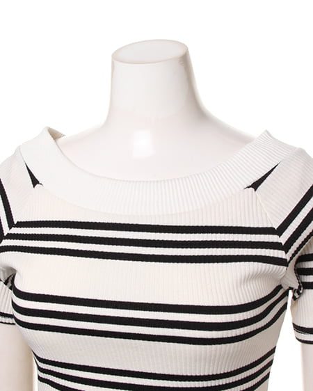 INGNI(イング) イレギュラーボーダーボート/V半袖 オフホワイト/クロ