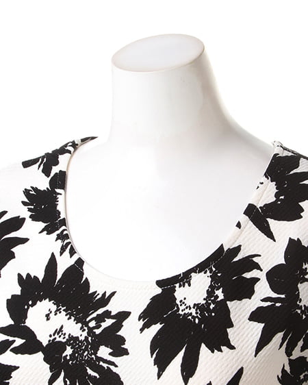 INGNI(イング) ハニカムモノトーン花柄/TOPS オフホワイト/クロ