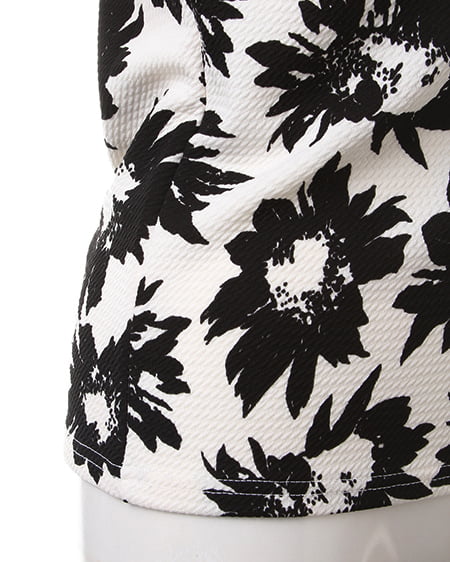 INGNI(イング) ハニカムモノトーン花柄/TOPS オフホワイト/クロ