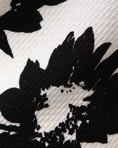 INGNI(イング) ハニカムモノトーン花柄/TOPS オフホワイト/クロ