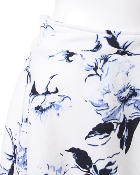 INGNI(イング) 花柄フレア/スカート オフホワイト