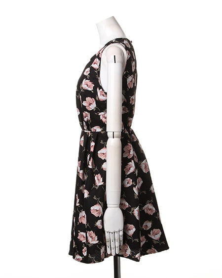 INGNI(イング) 花柄F&Fノースリ/ワンピース クロ