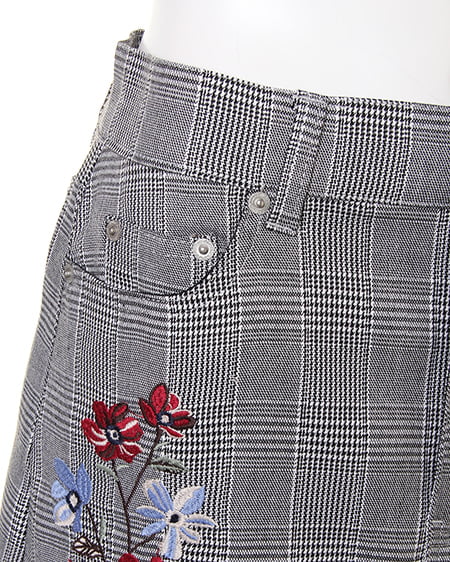 INGNI（イング） グレンチェック刺繍前ボタン台形／スカート ｸﾞﾚﾝﾁｪｯｸ