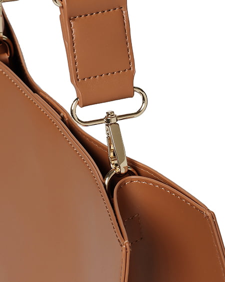 INGNI(イング) ワイドハンドルショルダーバッグ キャメル