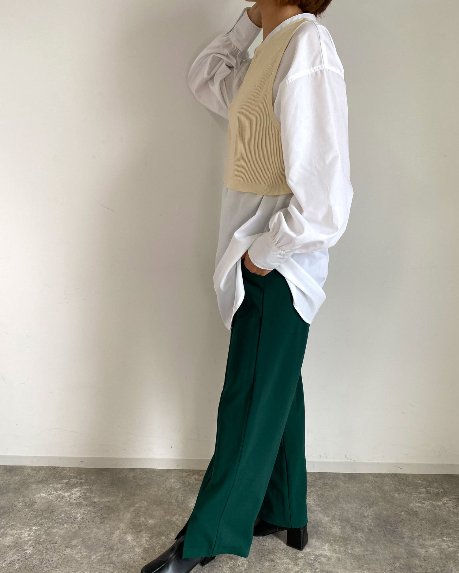 フロントスリットカット/パンツ|MLIA(エムリア) 公式通販|INGNI STORE エムリア イング 裾 スリット パンツ