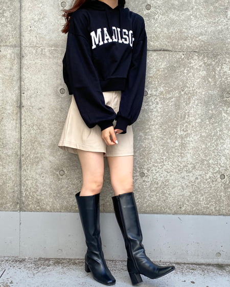 INGNI(イング) カレッジロゴクロップドパーカー+フェイクレザーキュロットパンツ/SET クロ