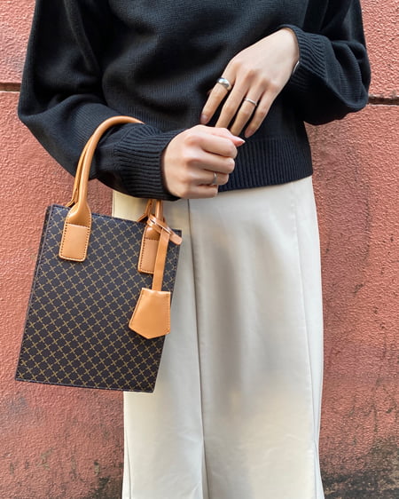 【WEB限定】モノグラムスクエアショルダーBAG（ＯＵＴＬＥＴ）