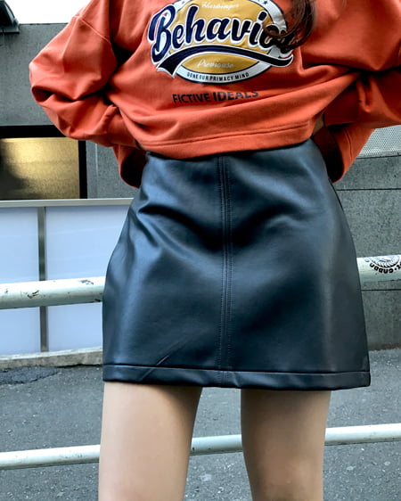 フェイク／レザー台形スカート