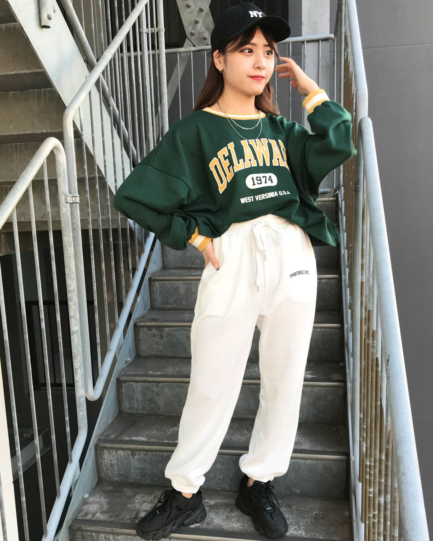 ロゴスウェットパンツ(OUTLET)|INGNI(イング) 公式通販|INGNI STORE ロゴスウェットパンツ(OUTLET)|INGNI(イング) 公式通販|INGNI STORE