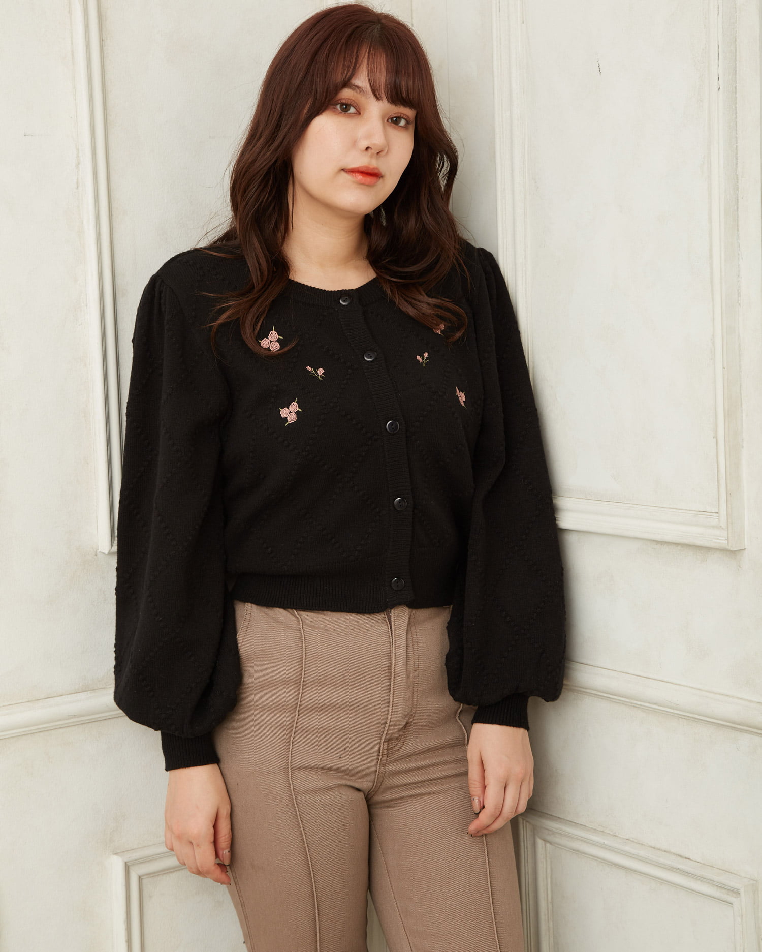 【専用】TOKUKO 1er VOL　トップス　カーディガン　羽織物　お花　刺繍 ◎未使用TOKUKO 1er VOL前開きカーディガン羽織物お花フリル