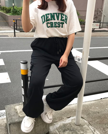 INGNI（イング） 裾ゴムカレッジロゴTシャツ ｵﾌﾎﾜｲﾄ