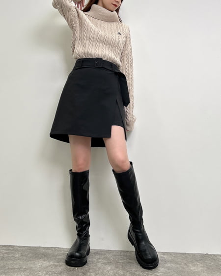 INGNI（イング） 胸刺しゅうタートルネックケーブルニット ﾍﾞｰｼﾞｭ