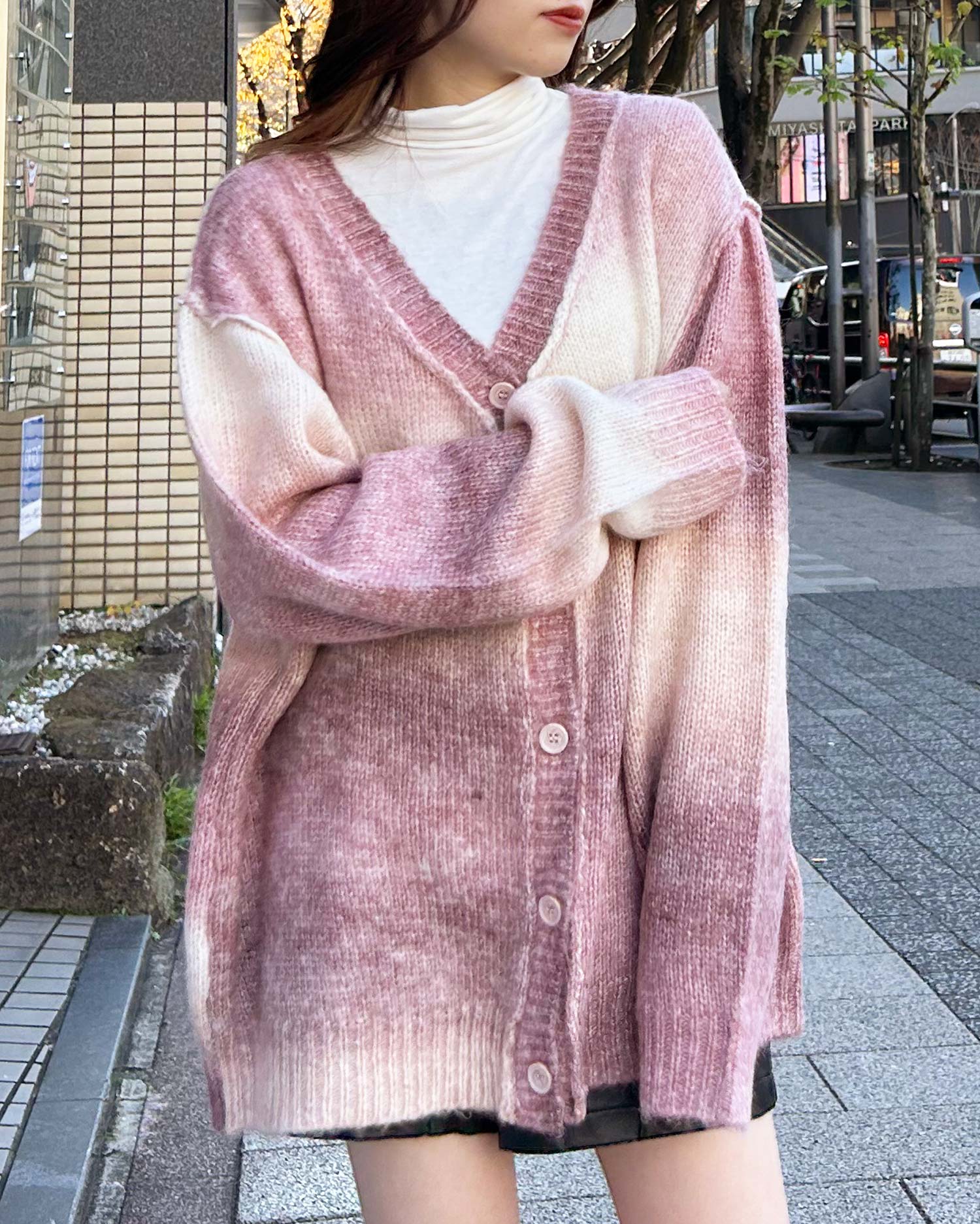 サーモンピンク カーディガン