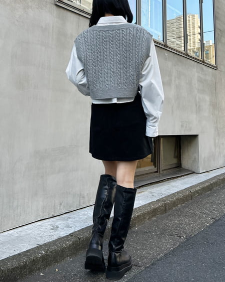 INGNI(イング) ショート丈ケーブルニットベスト+ショート丈シャツセット グレー