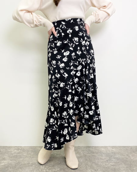 【WEB限定】花柄ラップイレヘムスカート