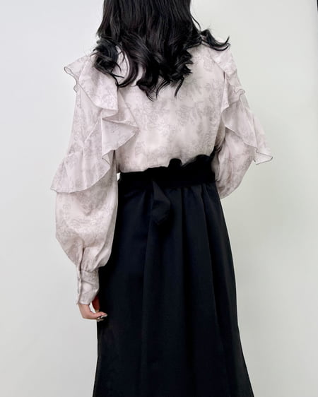 INGNI（イング） 袖フリル花柄シアーブラウス ﾌﾞﾗｳﾝ