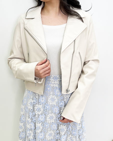 INGNI(イング) スクエアネックニット オフホワイト