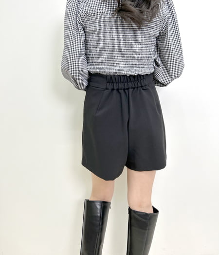 INGNI(イング) 飾りボタンラップ/スカパン クロ