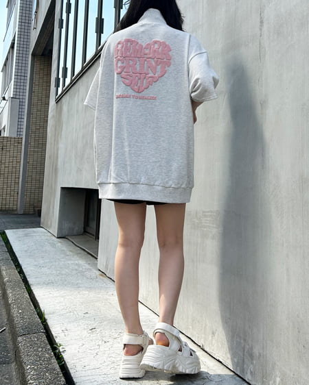 INGNI(イング) ハーフZIP BACKハートロゴミニスウェット半袖チュニック オートミール/ピンク