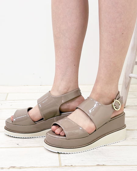 INGNI（イング） ラメゴールドライン／プラットフォームサンダル ﾋﾟﾝｸﾍﾞｰｼﾞｭ