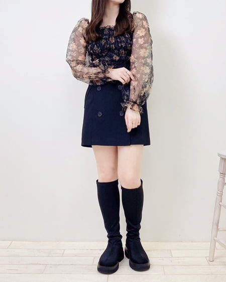 INGNI(イング) 合皮ベルト付トレンチミニスカート クロ