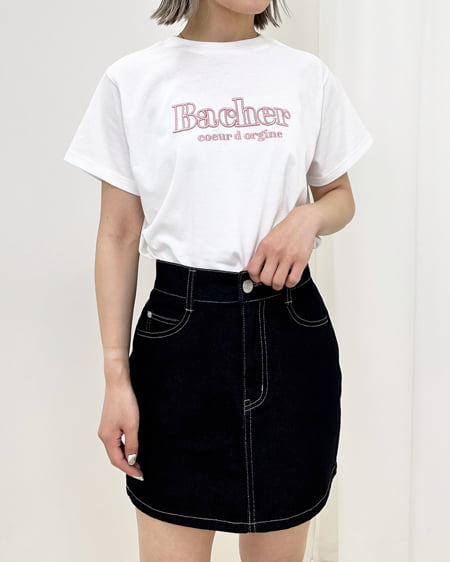 INGNI（イング） ふくれ刺しゅうロゴTシャツ ｵﾌﾎﾜｲﾄ/ﾋﾟﾝｸ