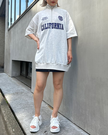 INGNI(イング) ハーフZIPカレッジロゴミニスウェット半袖チュニック オートミール/コン