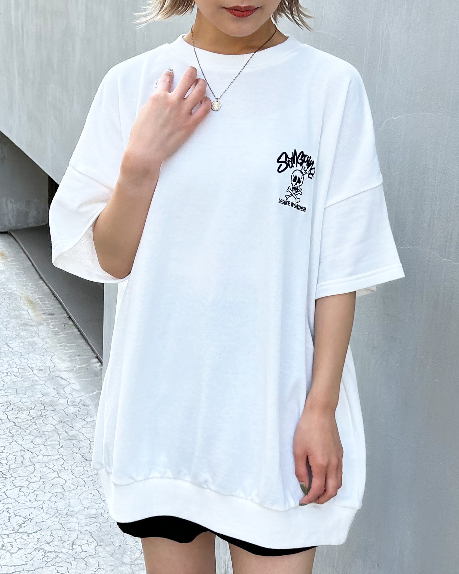 BACKスカルロゴチュニックTシャツ｜INGNI(イング) 公式通販｜INGNI STORE