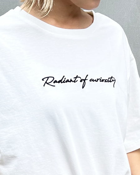 INGNI（イング） シンプル刺しゅうロゴTシャツ ｵﾌﾎﾜｲﾄ/ｸﾛ