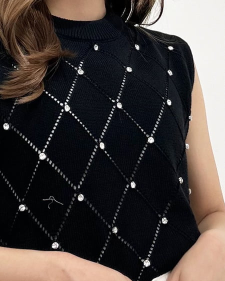 INGNI(イング) ラインストーンノースリニット クロ