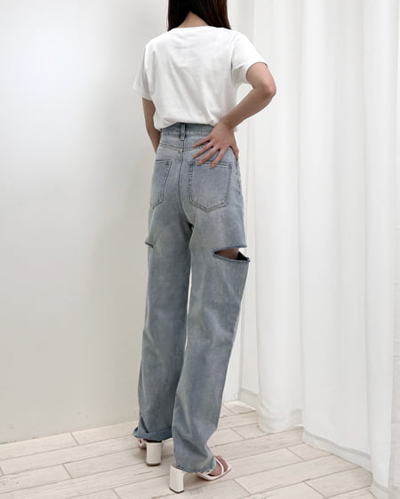 INGNI（イング） イニシャル刺しゅうロゴTシャツ ｵﾌﾎﾜｲﾄ/ｵﾌﾎﾜｲﾄ