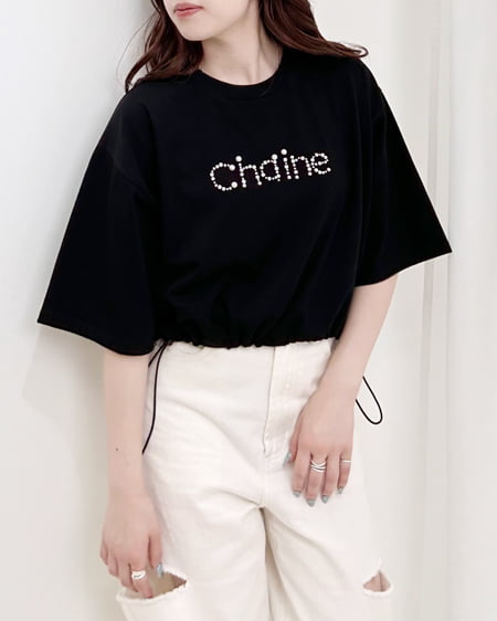 INGNI（イング） 裾ドロストパールビジューロゴTシャツ ｸﾛ
