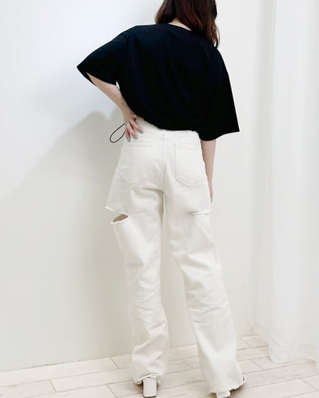 INGNI（イング） 裾ドロストパールビジューロゴTシャツ ｸﾛ