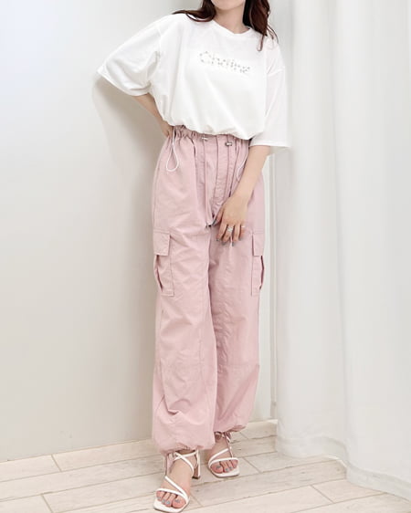 INGNI（イング） 裾ドロストパールビジューロゴTシャツ ｵﾌﾎﾜｲﾄ