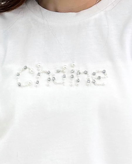 INGNI（イング） 裾ドロストパールビジューロゴTシャツ ｵﾌﾎﾜｲﾄ