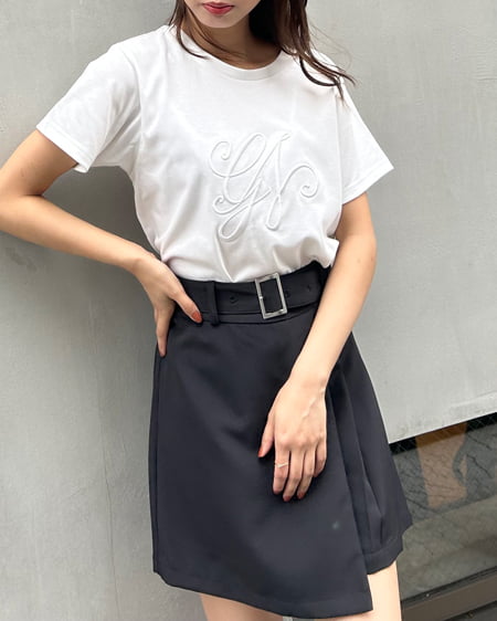 INGNI（イング） イニシャル刺しゅうロゴTシャツ ｵﾌﾎﾜｲﾄ/ｵﾌﾎﾜｲﾄ