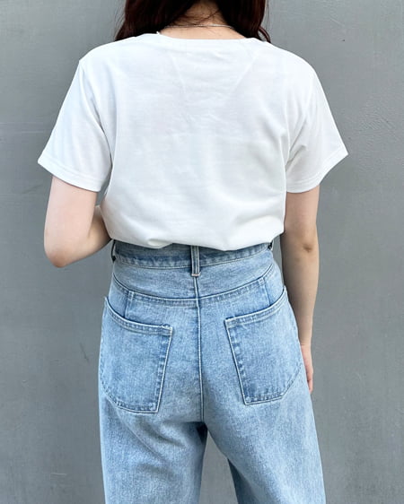 INGNI（イング） ナンバリングパールロゴTシャツ ｵﾌﾎﾜｲﾄ