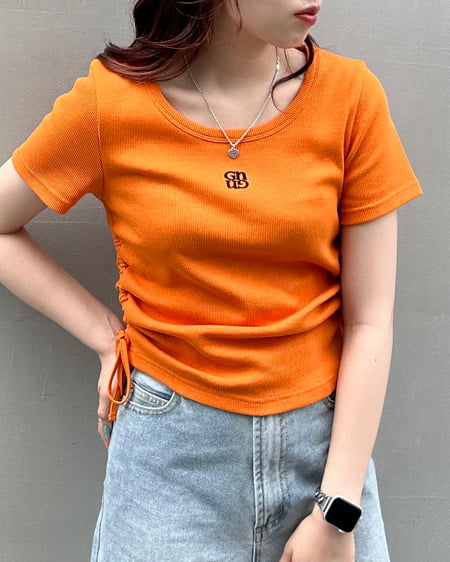 胸刺しゅうロゴサイドギャザーリブTシャツ｜INGNI(イング) 公式