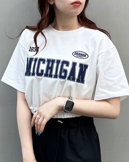 INGNI（イング） 裾ゴムカレッジロゴショート丈Tシャツ ｵﾌﾎﾜｲﾄ/ｺﾝ