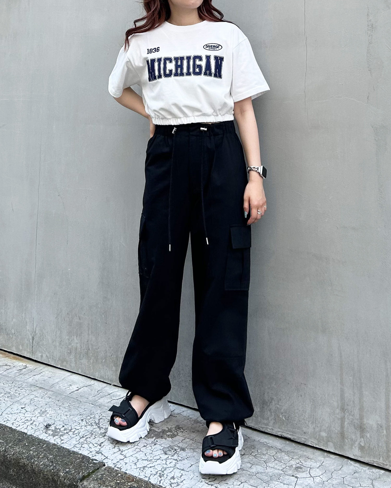 【即日発送】PARAGRAPH カレッジロゴ Tシャツ ブラック コムドット着用 楽天市場】グラソス(GLAZOS)【プチプラ】フロントカレッジロゴ長袖T