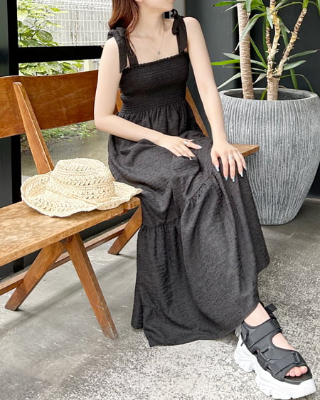 INGNI(イング) 肩リボンぽこぽこシャーリングワンピース クロ