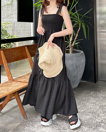 INGNI(イング) 肩リボンぽこぽこシャーリングワンピース クロ