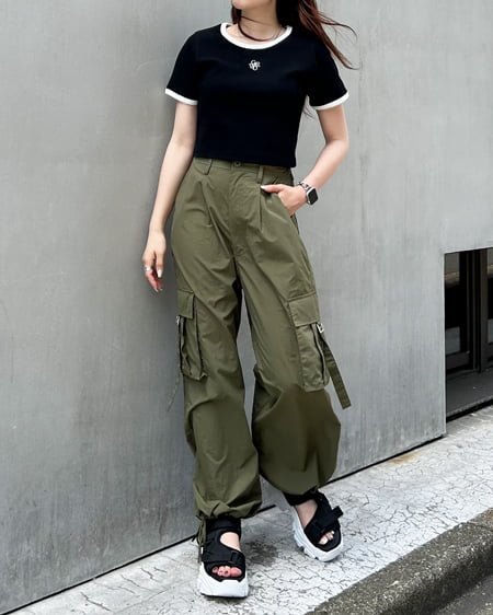 INGNI(イング) 胸刺しゅうロゴリンガーリブTシャツ クロ/オフホワイト