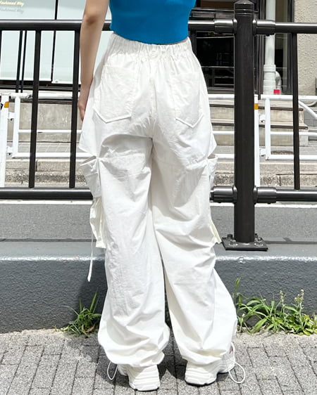 INGNI(イング) サイドファスナーナイロンワイドカーゴ/パンツ アイボリー