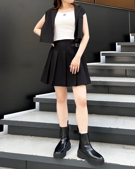 INGNI（イング） ショートベスト(セットアップ対応) ｸﾛ